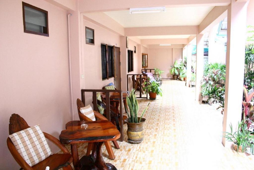 Pongphen Guesthouse - Sha Plus Certified Kanchanaburi by Rom bilde